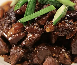 红烧羊肉不膻又滋补，大厨有绝招！的做法