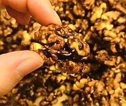 红糖琥珀桃仁的做法