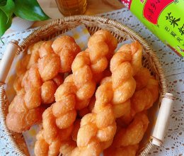 过年小零食-淡奶油鸡蛋麻花！#外婆乡炒出火锅香#的做法