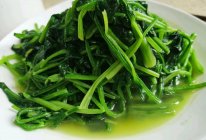 #我心中的冬日限定#清炒菠菜的做法
