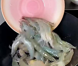 焖大虾的做法