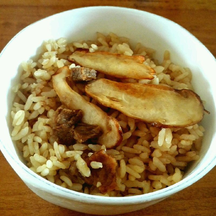 松茸巴骨肉孔饭的做法