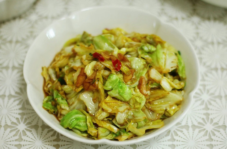 饭店口味的手撕包菜10分钟快手菜的做法