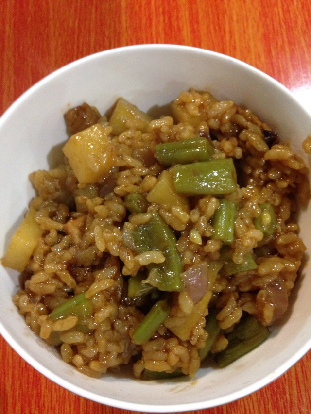 土豆豆角焖饭的做法