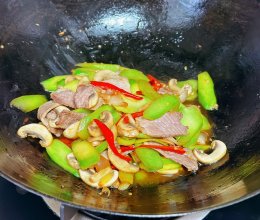 腊肉白蘑炒芥蓝的做法