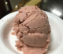 Cherry's 草莓冰激淋（冻干草莓粉版）的做法