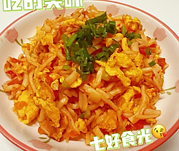 瞬间拯救“饿势力”的番茄蛋炒面的做法