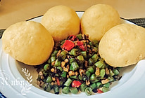 榄菜“肉糜”豆角配玉米面窝窝头#美食新势力#的做法
