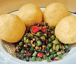 榄菜“肉糜”豆角配玉米面窝窝头#美食新势力#的做法