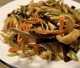 青椒木耳炒杏鲍菇的做法