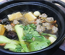 #一学就会快手菜#生汆丸子砂锅的做法