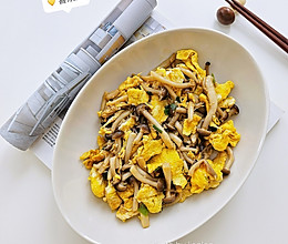 蟹味菇炒鸡蛋的做法