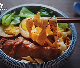 #餐桌上的春日限定#鸡腿卤味面条的做法
