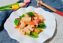 #妈妈手中的安心味#鱿鱼花炒青椒的做法