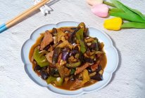 #中小学生做饭指南#茄子肉片炒青椒的做法