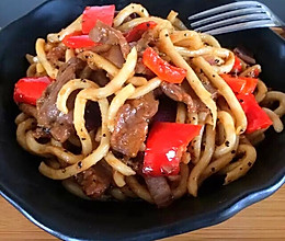 黑椒牛肉炒乌冬面的做法