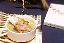 冬补靓汤：莲藕排骨绿豆汤的做法