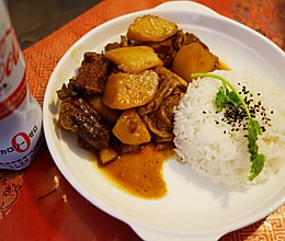 牛腩（牛肉）炖土豆 米饭杀手的做法