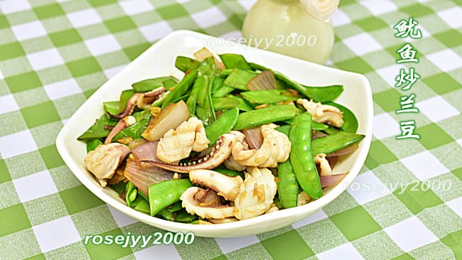 #红梅黄酒料酒家宴争霸赛#鱿鱼炒兰豆的做法