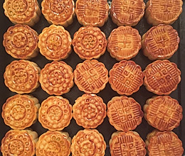 莲蓉月饼 豆沙月饼 蛋黄月饼 广式月饼 零失败的做法