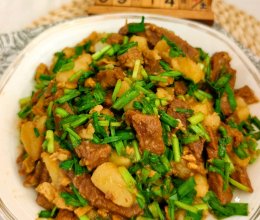 #中秋跟着金龙鱼外婆乡小榨菜籽油一起吃香喝辣#牛肉炖土豆条的做法