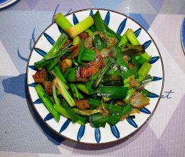 #冬季滋补花样吃法#超下饭的蒜苗炒腊肉的做法