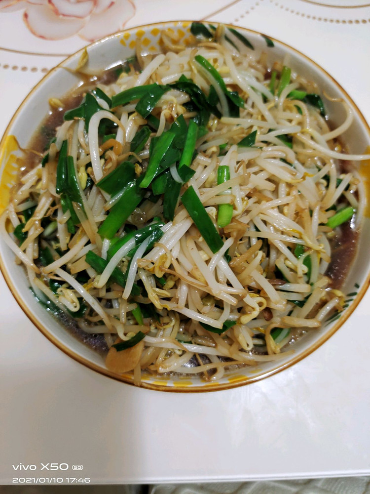 豆芽炒韭菜的做法