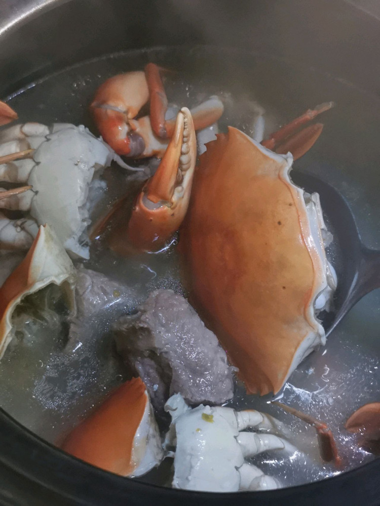 螃蟹排骨汤的做法