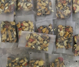 红枣黑芝麻核桃糕的做法