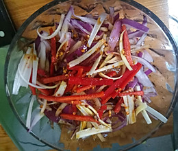 凉拌洋葱的做法