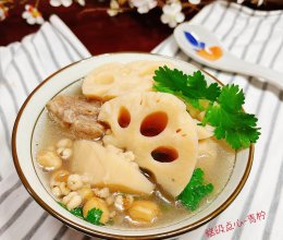 #春日养生局#春日靓汤—莲藕猪骨汤的做法