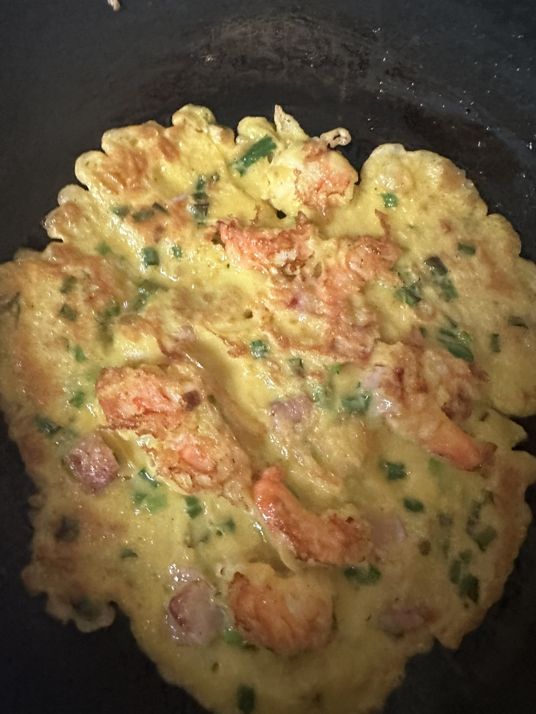 葱油虾仁饼的做法