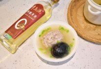 #中秋跟着金龙鱼外婆乡小榨菜籽油一起吃香喝辣#皮蛋肉饼汤的做法