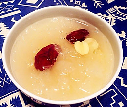 银耳莲子羹的做法