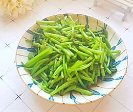 #快手又营养，我家的冬日必备菜品#蚝油炒茼蒿的做法