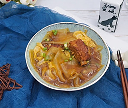 #就是红烧吃不腻！#排骨炖粉皮的做法