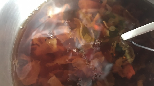 银耳红枣桂圆枸杞茶的做法