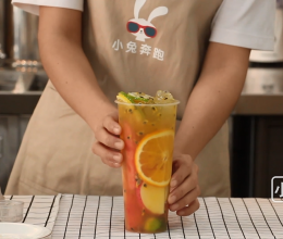 满杯水果绿妍的做法——小兔奔跑奶茶教程的做法