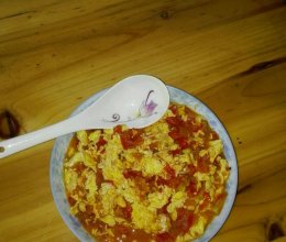 西红柿炒鸡蛋的做法