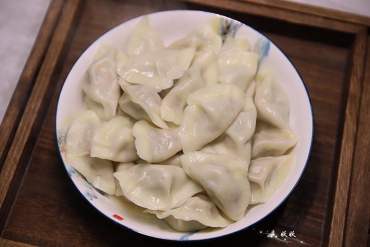 韭菜肉馅水饺的做法