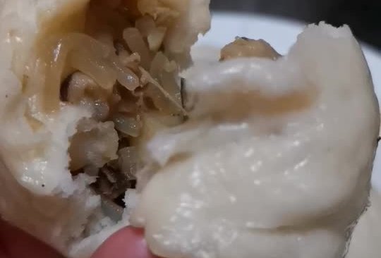 香菇肉沫粉丝包的做法