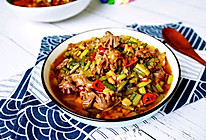 鸡胗炒蒜薹的做法