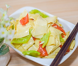 东北菜《尖椒干豆腐》的做法
