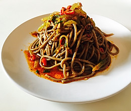 酸辣莴笋凉拌荞麦饸饹的做法