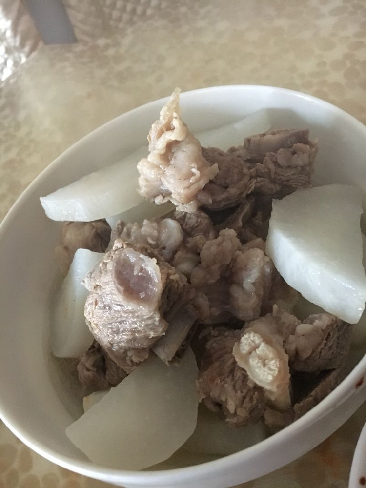 排骨炖萝卜的做法