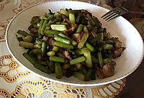 里脊肉炒蒜苗的做法