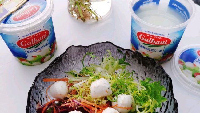 #有球必IN 圣诞鲜吃#奶酪杂蔬沙拉的做法