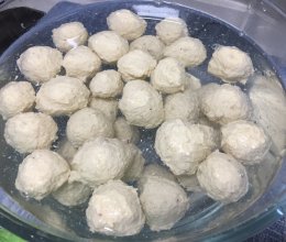 Q弹黑胡椒鸡肉丸子的做法