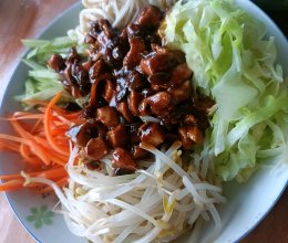 鸡肉酱凉拌菜的做法