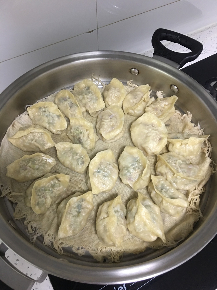 猪肉芹菜饺子的做法